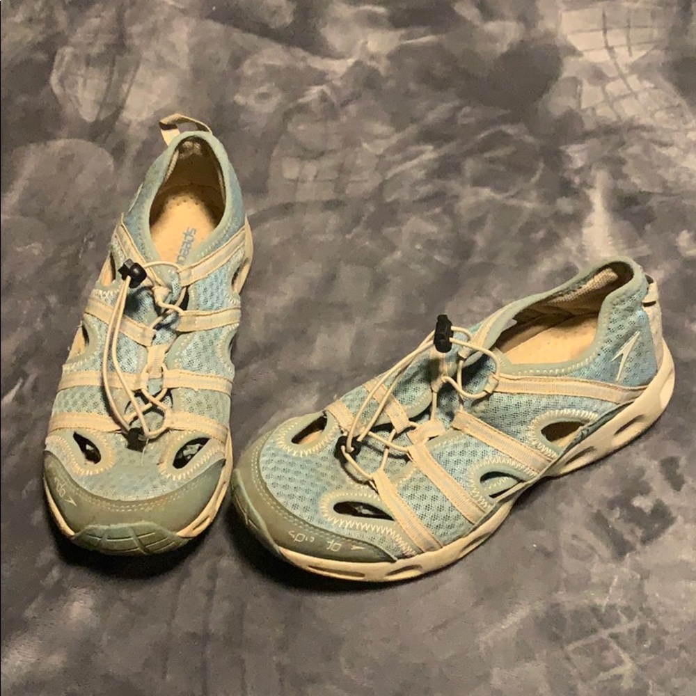 Speedo water shoes